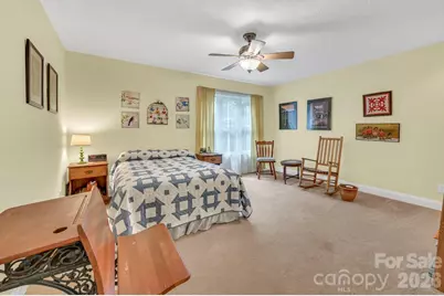 230 Carriage Summitt Way #2423, Hendersonville, NC 28791 - Photo 32