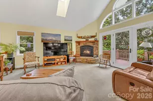 230 Carriage Summitt Way, Hendersonville, NC 28791 - Photo 6