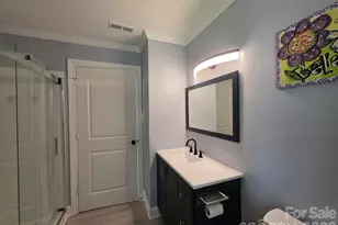 1501 Vancouver Dr, Charlotte, NC 28213 - Photo 32