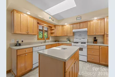 620 Thunder Road, Brevard, NC 28712 - Photo 18