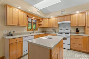 620 Thunder Rd, Brevard, NC 28712 - Photo 18