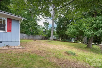 400 Hiawassee Avenue, Black Mountain, NC 28711 - Photo 18