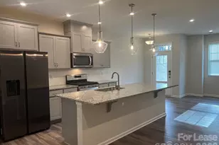 1424 Galloway Rd, Charlotte, NC 28262 - Photo 6