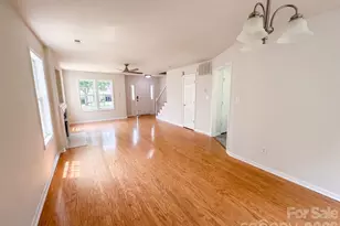 5714 Waverly Lynn Ln, Charlotte, NC 28269 - Photo 6