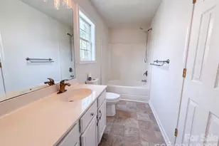 5714 Waverly Lynn Ln, Charlotte, NC 28269 - Photo 12
