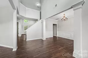 9839 Jeanette Cir, Charlotte, NC 28213 - Photo 10