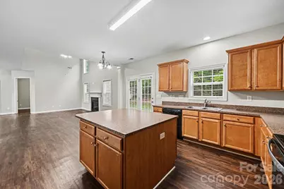 9839 Jeanette Circle, Charlotte, NC 28213 - Photo 8