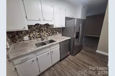 525 12th Street SW #30, Hickory, NC 28602 - Photo 4