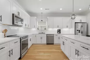 5309 Tarrywood Ln, Charlotte, NC 28205 - Photo 12