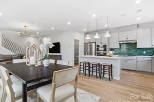 7223 Archimedes Ln, Charlotte, NC 28216 - Photo 4