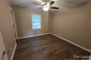 525 12th Street SW, Hickory, NC 28602 - Photo 8