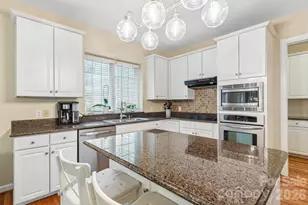 7613 Tarland Ln, Charlotte, NC 28269 - Photo 12