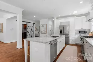 2013 Victorian Pl, Charlotte, NC 28203 - Photo 16