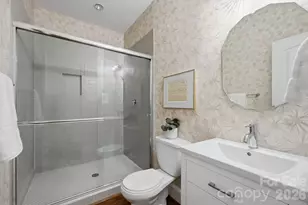 2013 Victorian Pl, Charlotte, NC 28203 - Photo 12