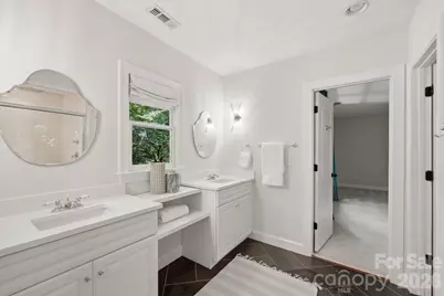 2013 Victorian Place, Charlotte, NC 28203 - Photo 30