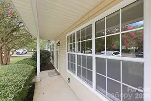 3274 Summercroft Ln, Charlotte, NC 28269 - Photo 6