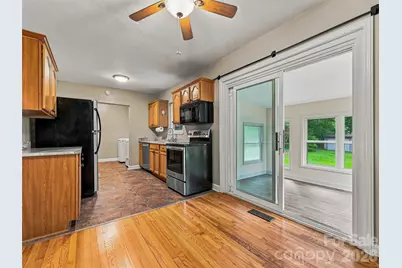320 Kendale Court, East Flat Rock, NC 28726 - Photo 8