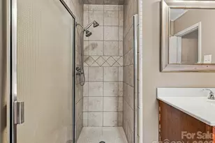 320 Kendale Ct, East Flat Rock, NC 28726 - Photo 20