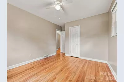 320 Kendale Court, East Flat Rock, NC 28726 - Photo 16