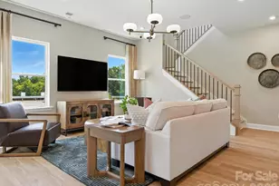 449 Nash St, Fort Mill, SC 29715 - Photo 2