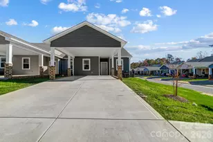 1529 28th St Pl SE, Hickory, NC 28602 - Photo 1