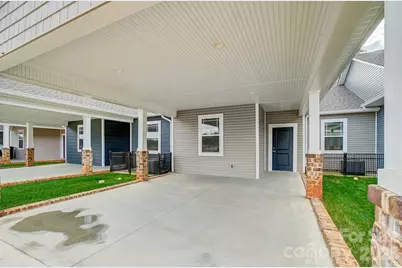 2866 15th Avenue Place SE, Hickory, NC 28602 - Photo 2