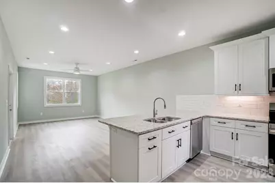 2866 15th Avenue Place SE, Hickory, NC 28602 - Photo 4