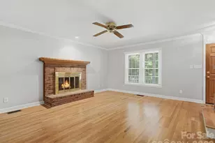 401 Brenwyck Ct, Matthews, NC 28105 - Photo 10