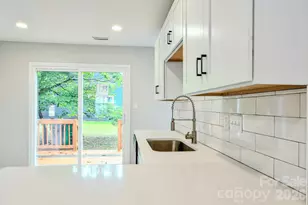 6020 Running Deer Rd, Charlotte, NC 28214 - Photo 6