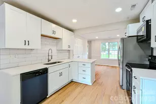 6020 Running Deer Rd, Charlotte, NC 28214 - Photo 4