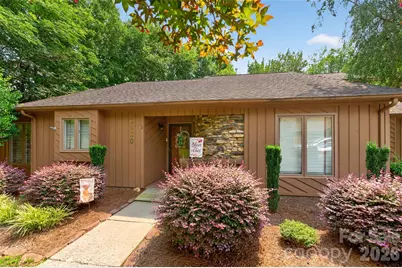 1630 12th Street NE, Hickory, NC 28601 - Photo 1