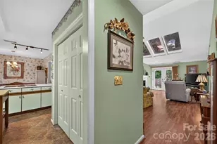 1630 12th St NE, Hickory, NC 28601 - Photo 4