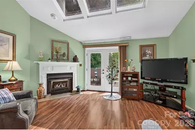 1630 12th Street NE, Hickory, NC 28601 - Photo 6