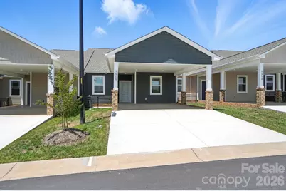 1518 29th Street SE, Hickory, NC 28602 - Photo 1