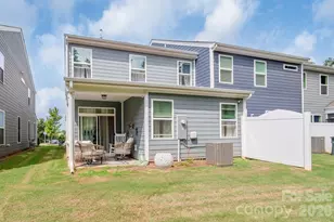 8026 Saluda Dr, Charlotte, NC 28269 - Photo 12