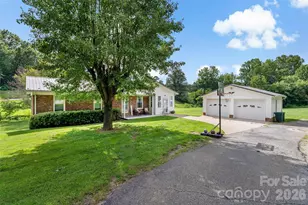 204 Quail Hollow Rd, Marion, NC 28752 - Photo 2