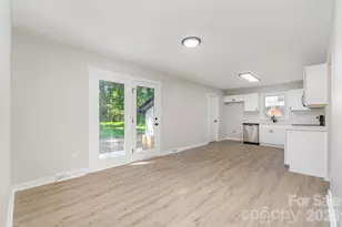 6557 Cove Creek Dr, Charlotte, NC 28215 - Photo 8