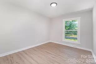 6557 Cove Creek Dr, Charlotte, NC 28215 - Photo 20