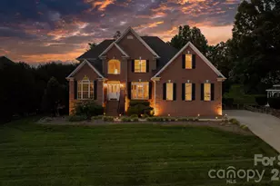 1025 N Shore Dr, Hickory, NC 28601 - Photo 6