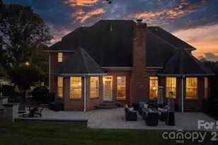 1025 N Shore Dr, Hickory, NC 28601 - Photo 8