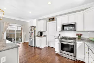 9 Winn St, Greenville, SC 29601 - Photo 16