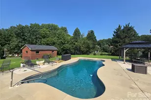 5914 Hanna Ct, Charlotte, NC 28212 - Photo 6
