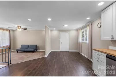 4405 Landing Court, Hickory, NC 28602 - Photo 8