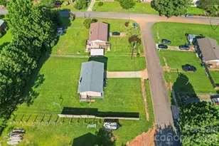 4405 Landing Ct, Hickory, NC 28602 - Photo 28