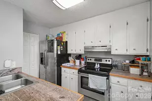 979 Surry Ln, Gastonia, NC 28054 - Photo 14