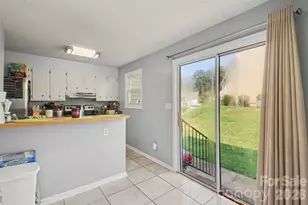 979 Surry Ln, Gastonia, NC 28054 - Photo 10