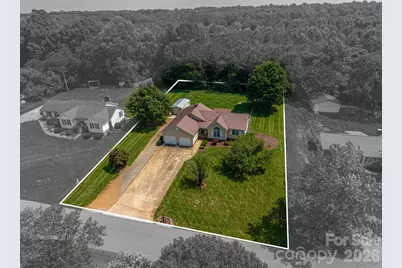 2610 Prince Drive, Lincolnton, NC 28092 - Photo 2