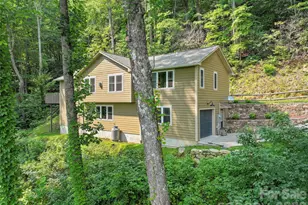 297 Triple Creek Dr, Clyde, NC 28721 - Photo 1