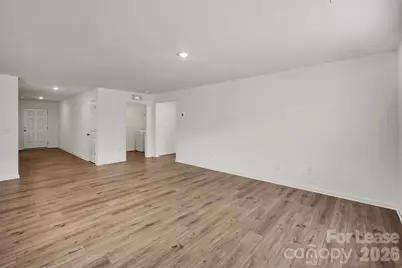 319 W 18th Street, Kannapolis, NC 28081 - Photo 2