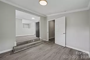 4421 Knollcrest Dr, Charlotte, NC 28208 - Photo 18